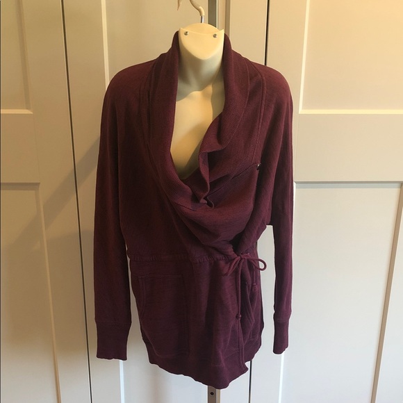 Titika Women's Burgundy Sweatshirt - Picture 5 of 12